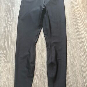 ALO Yoga Women’s Black Leggings